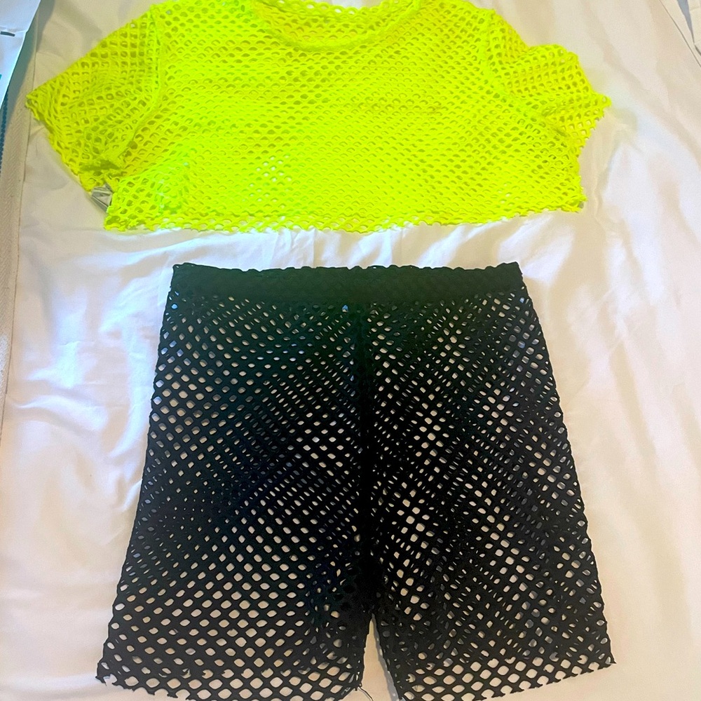 Bright mesh crop and short set
